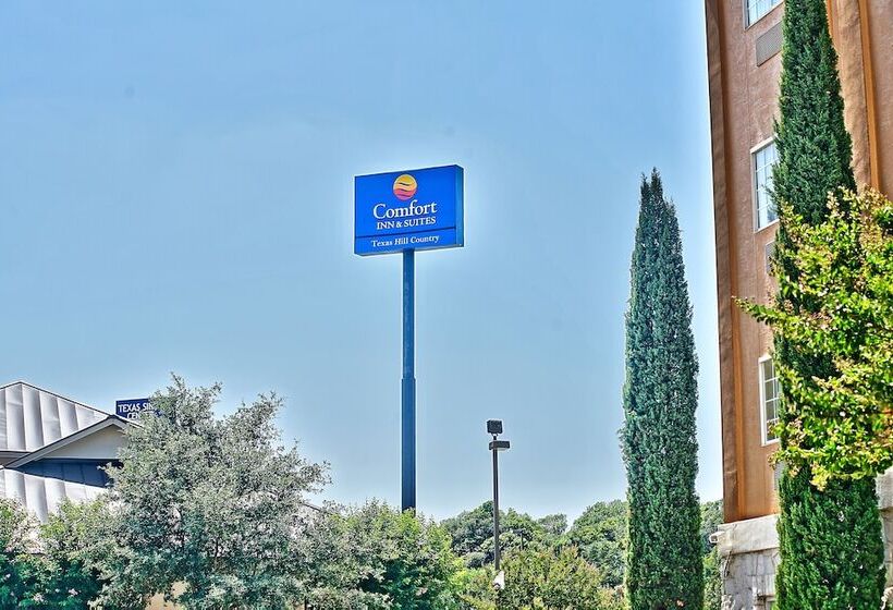 Отель Comfort Inn & Suites Texas Hill Country