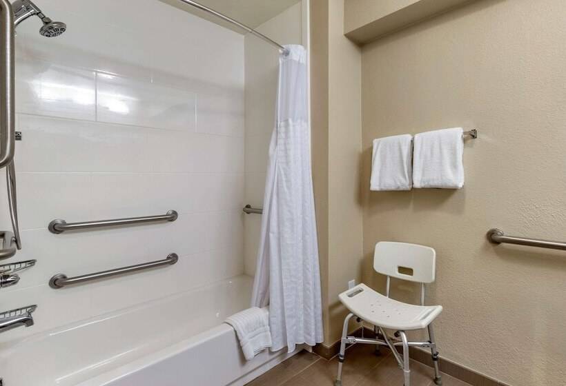 Отель Comfort Inn & Suites Texas Hill Country