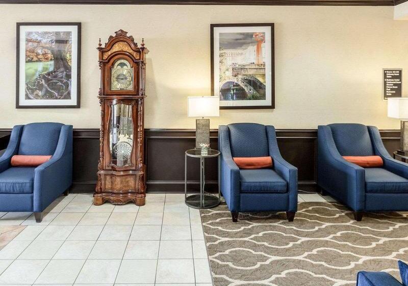 Отель Comfort Inn & Suites Texas Hill Country