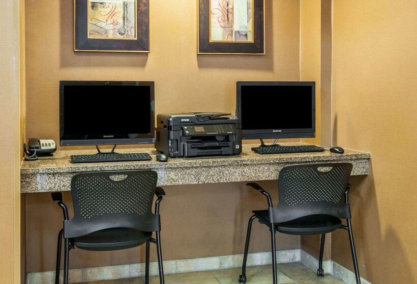 ホテル Comfort Inn Bloomington Near University