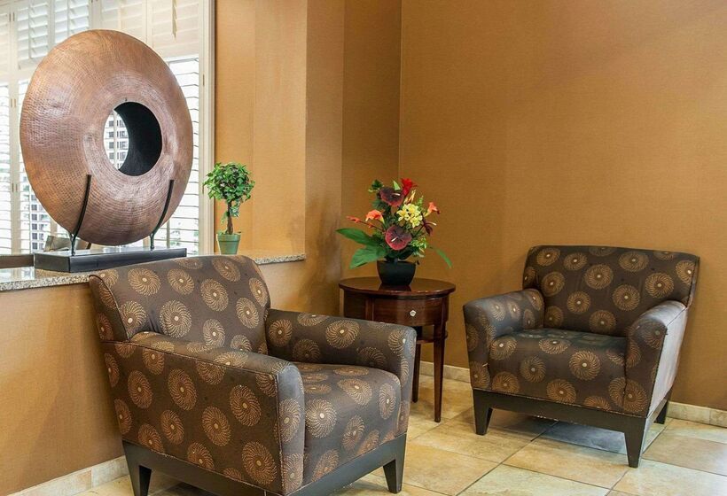 ホテル Comfort Inn Bloomington Near University