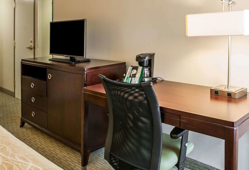 ホテル Comfort Inn Bloomington Near University