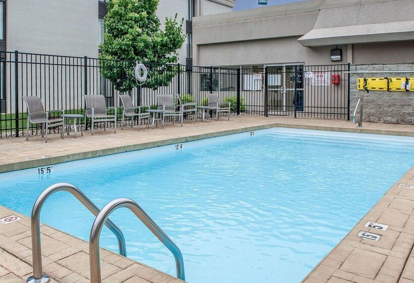 ホテル Comfort Inn Bloomington Near University