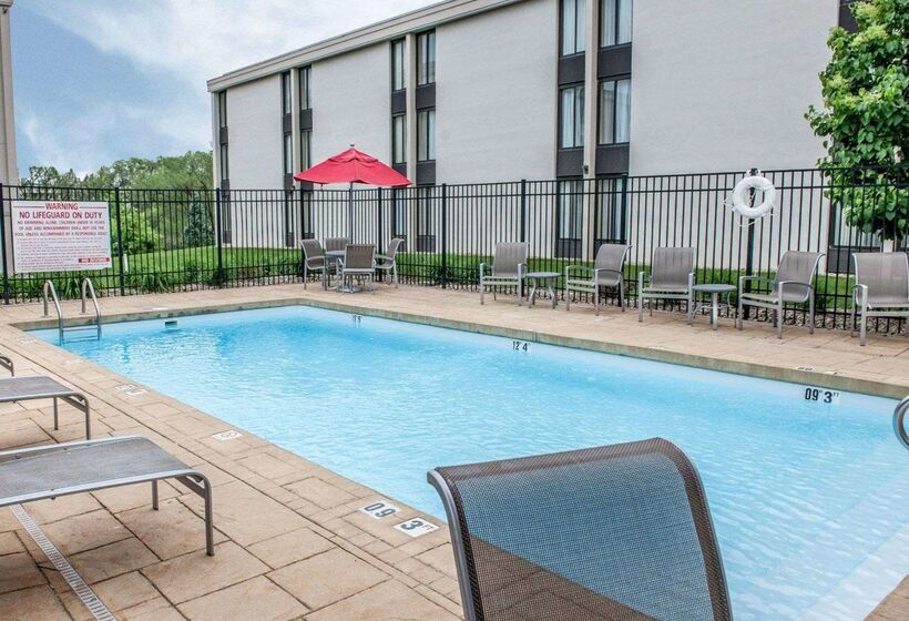 ホテル Comfort Inn Bloomington Near University