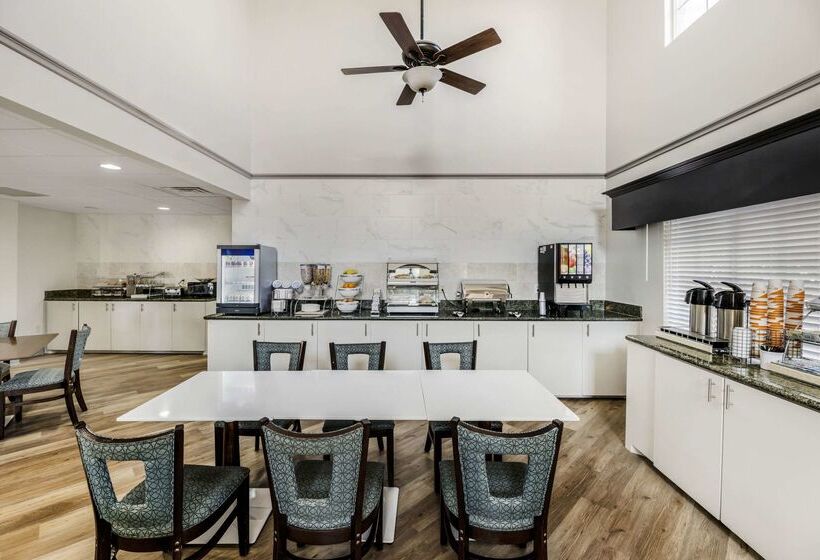 فندق Comfort Inn & Suites