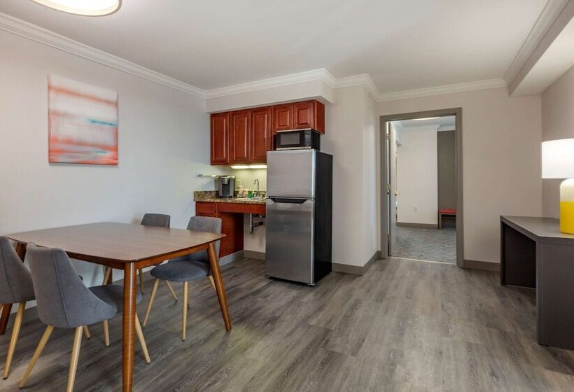 호텔 Comfort Inn & Suites