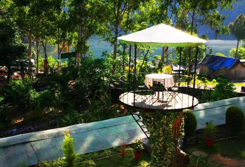 בית מלון כפרי Country Inn Sattal