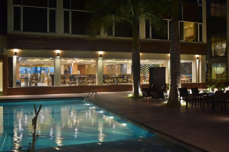 فندق Country Inn & Suites By Radisson Jammu