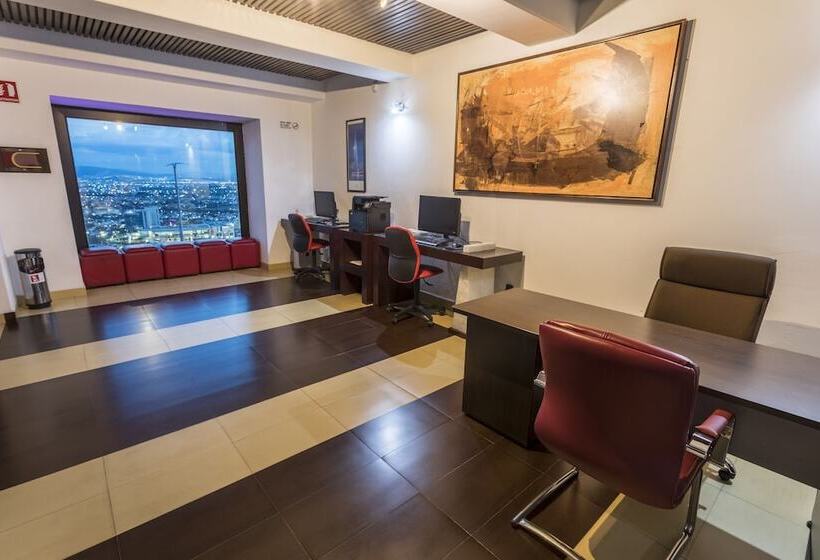 Отель Hilton Queretaro