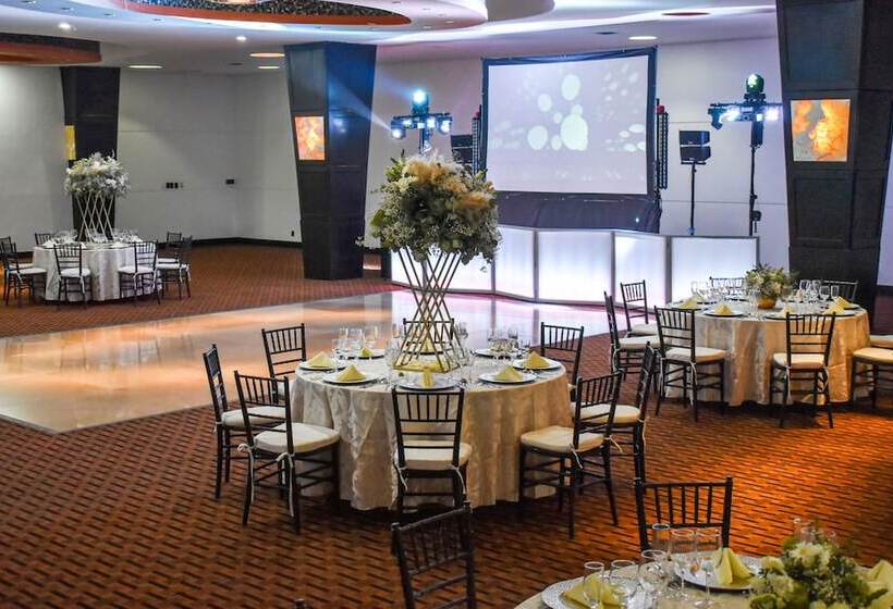 Отель Hilton Queretaro