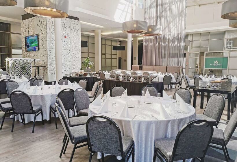 فندق Doubletree By Hilton Cape Town Upper Eastside