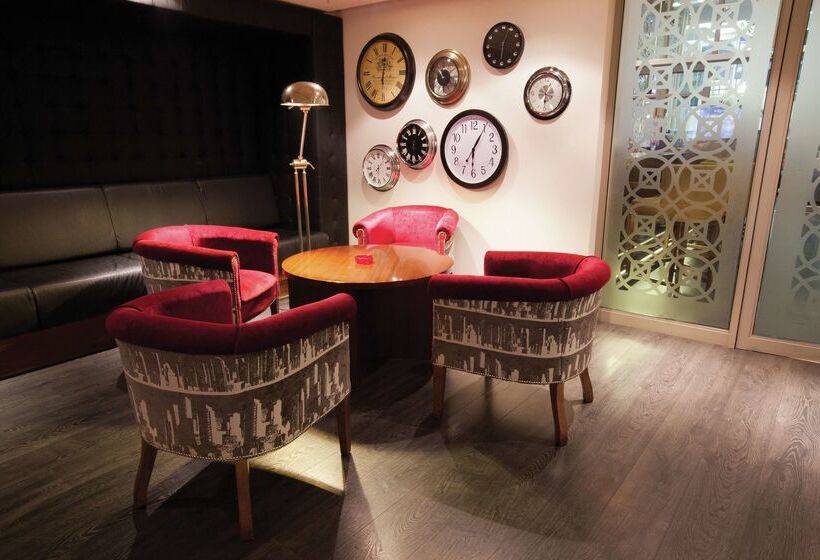 فندق Doubletree By Hilton Cape Town Upper Eastside