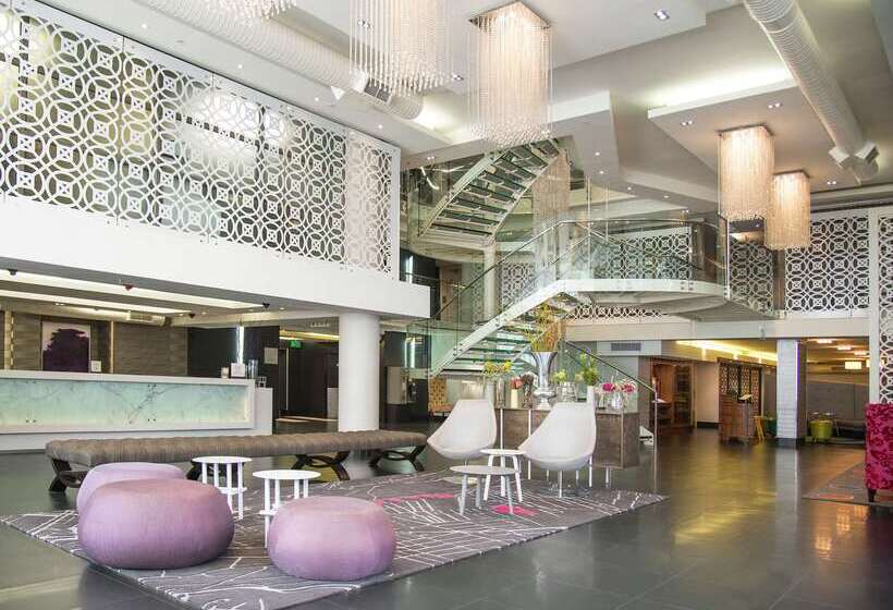 فندق Doubletree By Hilton Cape Town Upper Eastside