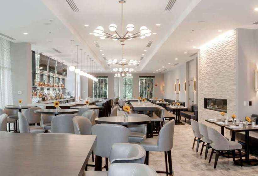 Doubletree By Hilton Hotel Charlottesville