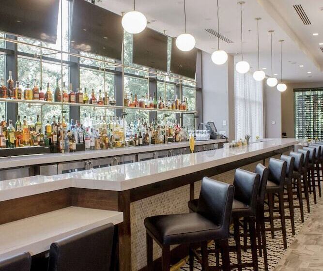 Doubletree By Hilton Hotel Charlottesville