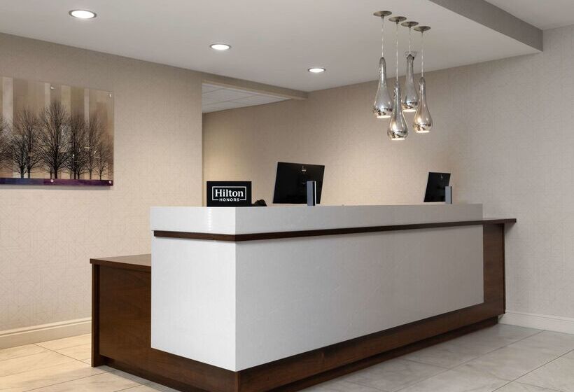 فندق Doubletree By Hilton Pittsburgh Airport