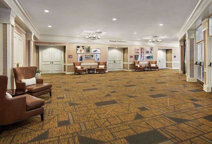Отель Doubletree Raleigh Durham Airport At Research Triangle Park