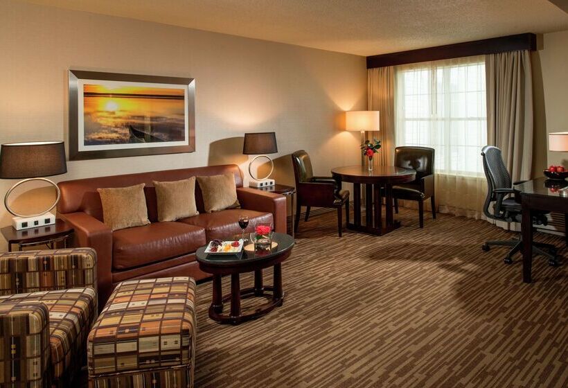 Отель Doubletree Raleigh Durham Airport At Research Triangle Park