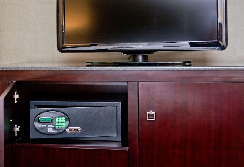 Отель Doubletree Raleigh Durham Airport At Research Triangle Park