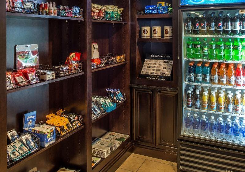 Отель Doubletree Raleigh Durham Airport At Research Triangle Park