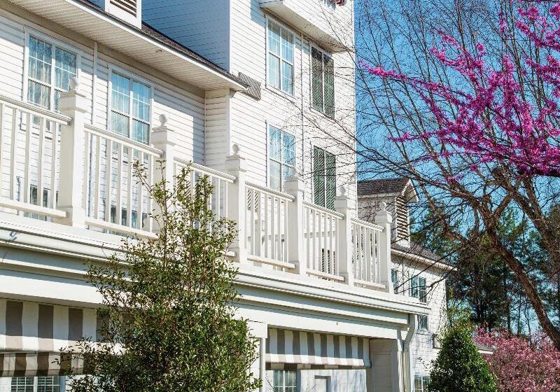 Отель Doubletree Raleigh Durham Airport At Research Triangle Park