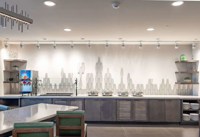 Отель Doubletree By Hilton Dallas   Farmers Branch