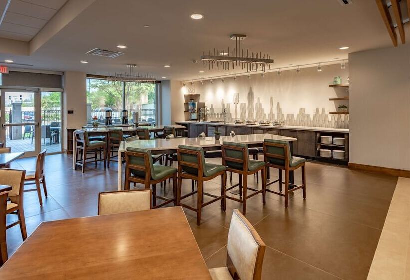 Отель Doubletree By Hilton Dallas   Farmers Branch