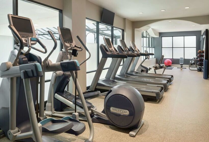 فندق Embassy Suites By Hilton Atlanta Alpharetta