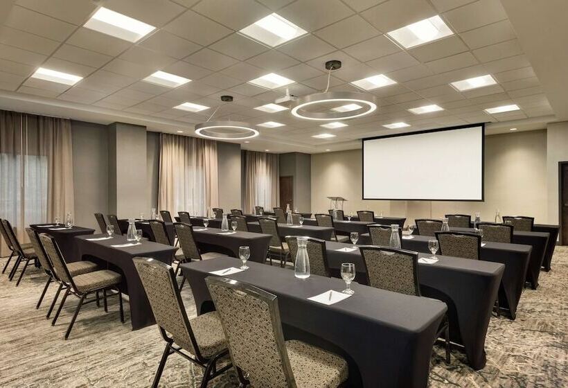 فندق Embassy Suites By Hilton Atlanta Alpharetta