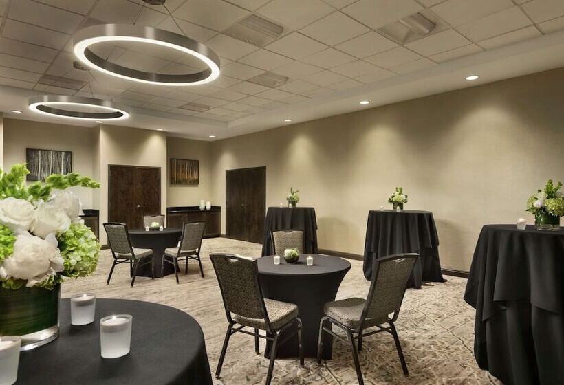 فندق Embassy Suites By Hilton Atlanta Alpharetta