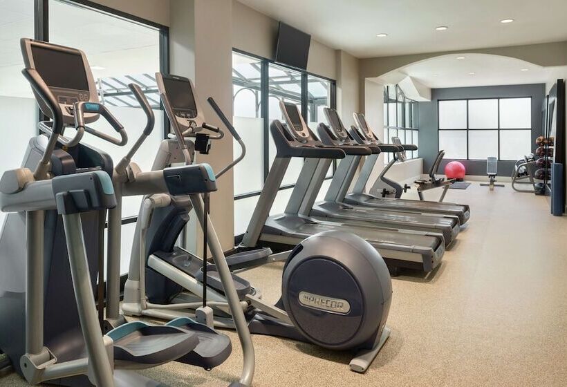 فندق Embassy Suites By Hilton Atlanta Alpharetta