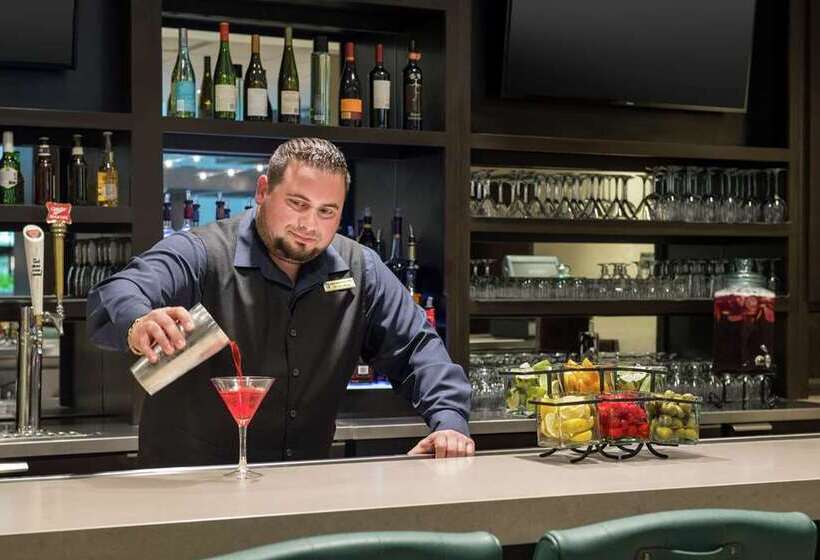 فندق Embassy Suites By Hilton Atlanta Alpharetta