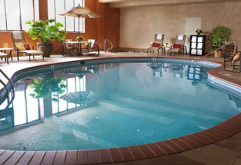 호텔 Embassy Suites Lubbock