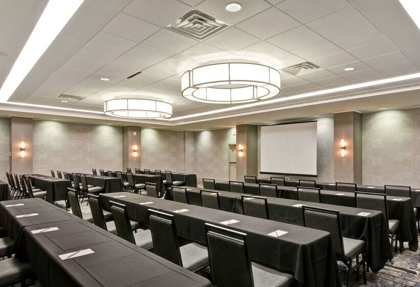 호텔 Embassy Suites By Hilton Minneapolisairport