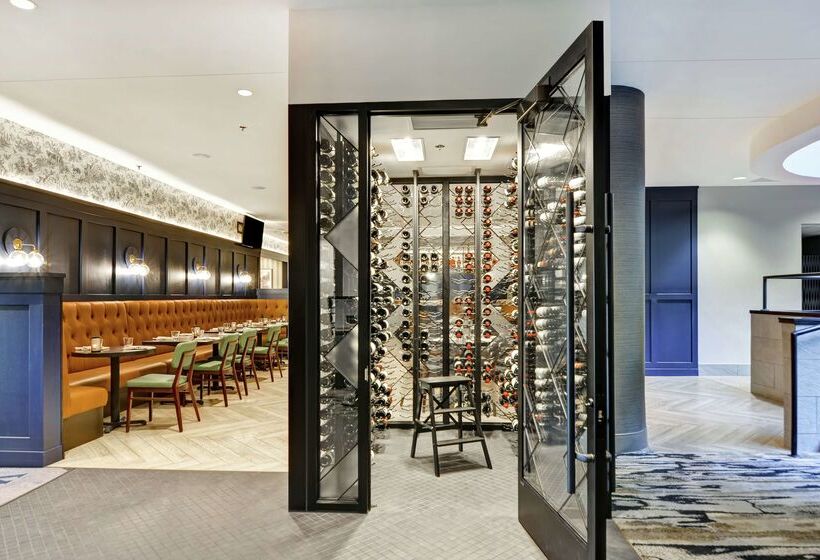 호텔 Embassy Suites By Hilton Minneapolisairport