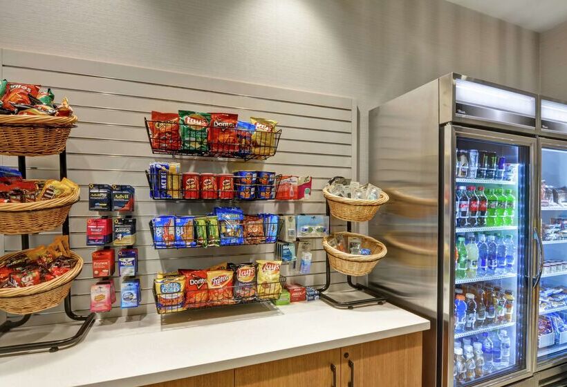 هتل Embassy Suites By Hilton Minneapolisairport