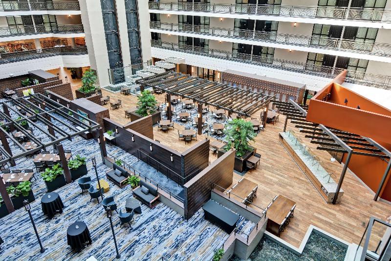 هتل Embassy Suites By Hilton Minneapolisairport