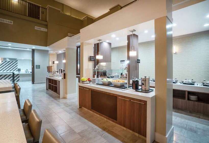 هتل Embassy Suites By Hilton Nashville At Vanderbilt