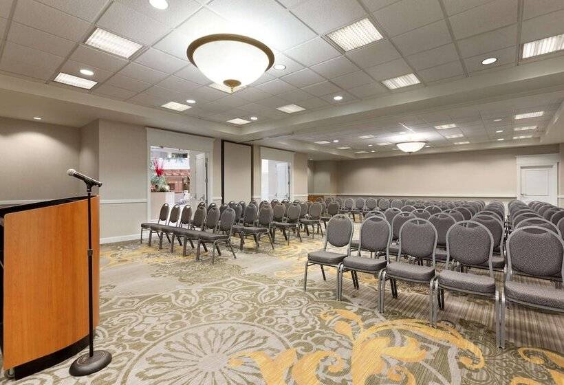 Отель Embassy Suites By Hilton Newark Wilmington South