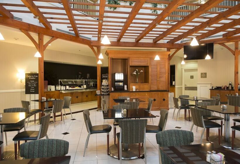 Отель Embassy Suites By Hilton Newark Wilmington South