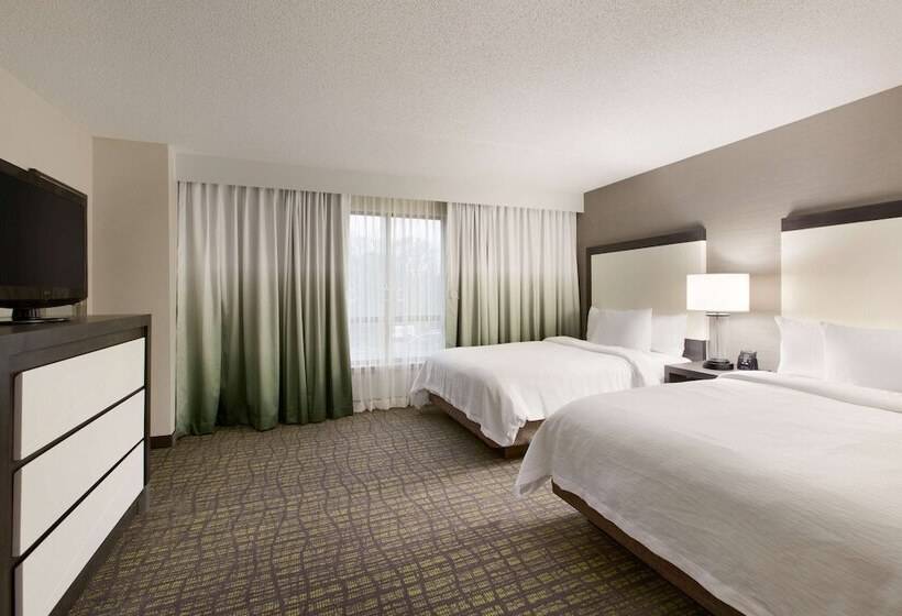 هتل Embassy Suites By Hilton Newark Wilmington South