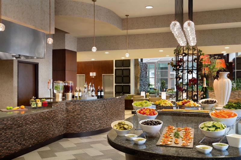 فندق Embassy Suites Los Angeles Glendale