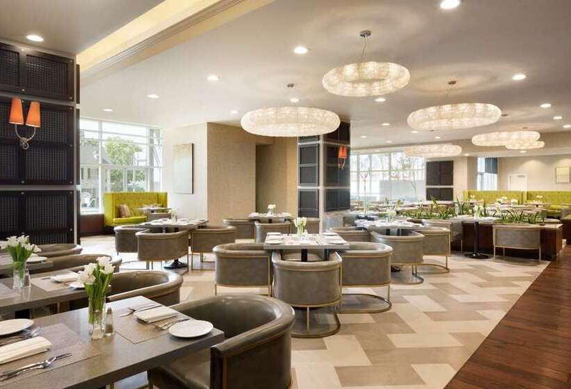 فندق Embassy Suites Los Angeles Glendale