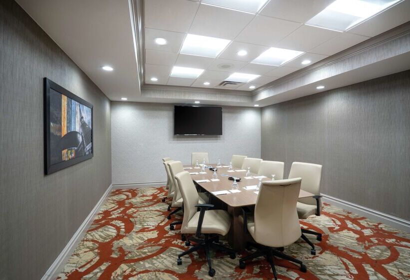 هتل Embassy Suites By Hilton Nashville At Vanderbilt