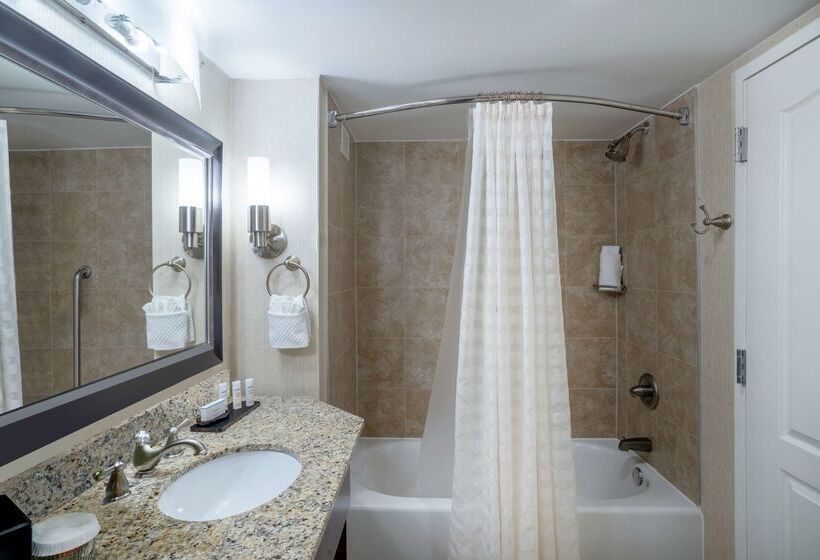 בית מלון כפרי Embassy Suites By Hilton Nashville At Vanderbilt
