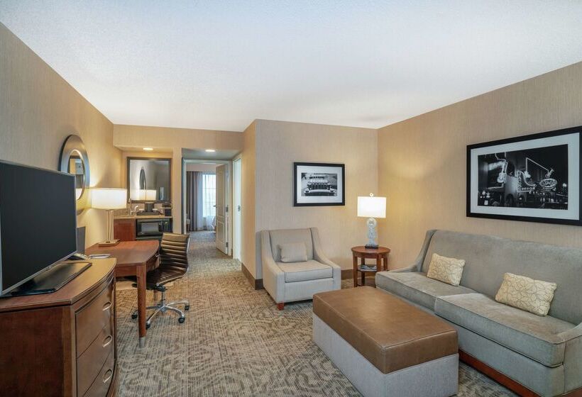 בית מלון כפרי Embassy Suites By Hilton Nashville At Vanderbilt
