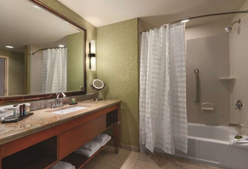 Embassy Suites Omaha La Vista/hotel & Conference Center