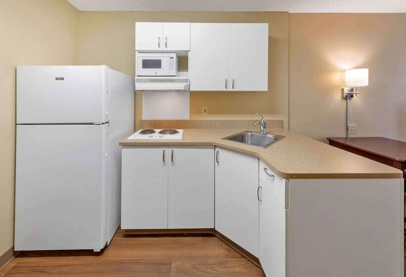 فندق Extended Stay America Suites  Los Angeles  Valencia