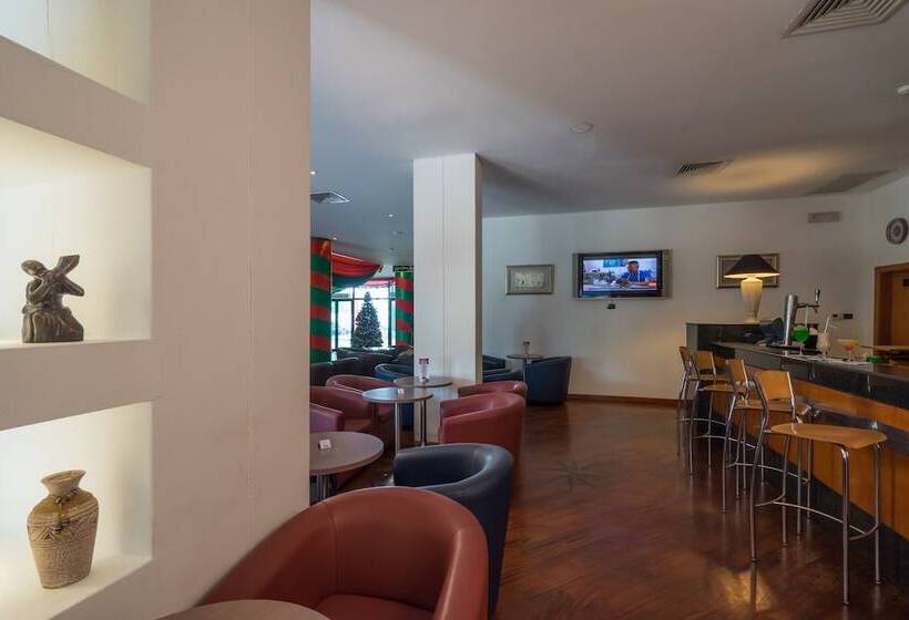 هتل Fiesta Royale