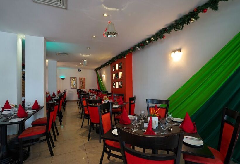 هتل Fiesta Royale